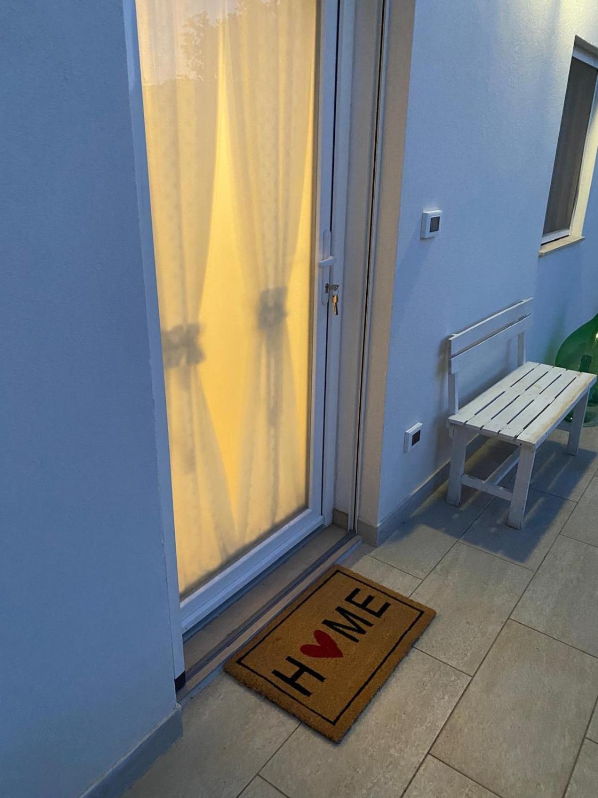 Brezza Marina Apartman Taranto Kültér fotó