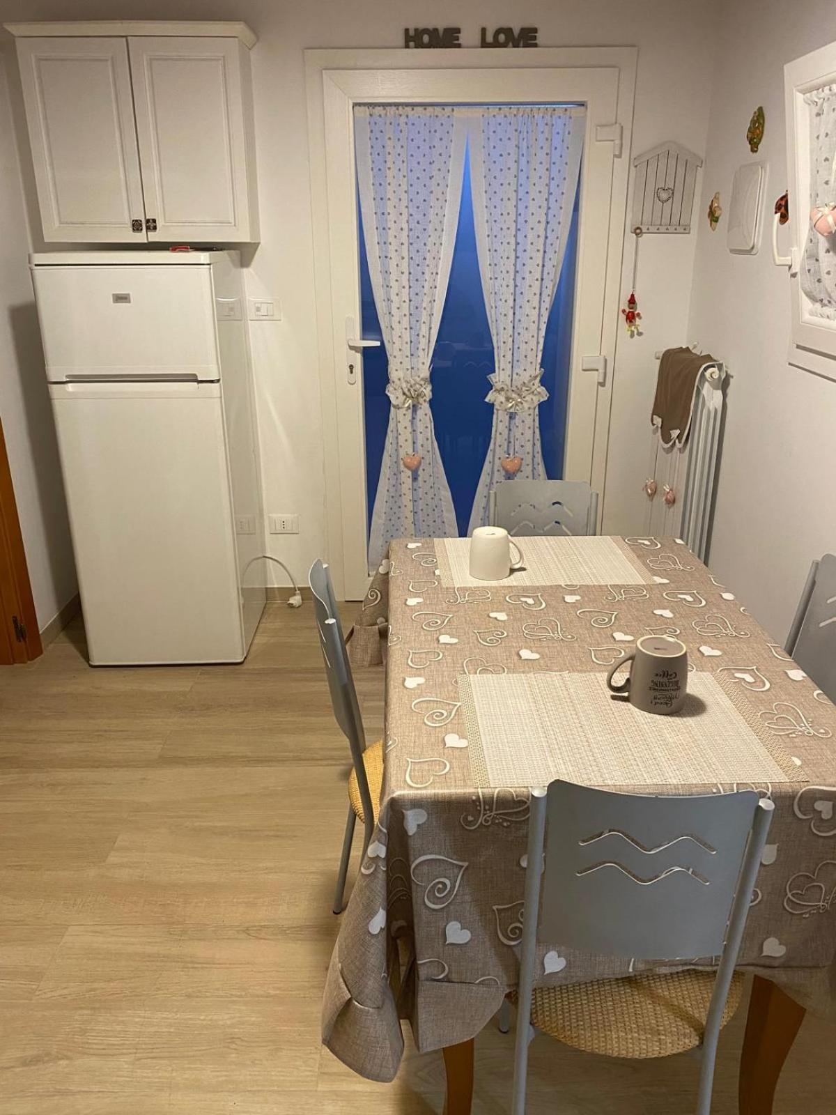Brezza Marina Apartman Taranto Kültér fotó